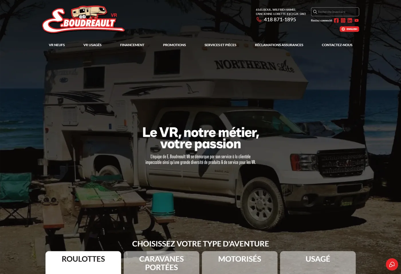 Le site web d'E. Boudreault VR, avec l'agent conversationnel accessible en bas à droite